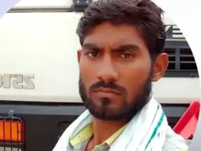 सोनीपत में खड़े वाहन से टकराया कैंटर: बिना इंडिकेटर दिए खड़े वाहन से हादसा, UP के ड्राइवर की मौत