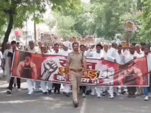 रोहतक रोहित धनखड़ हत्याकांड: 8 महीने बाद भी गिरफ्तारी नहीं, मां की आंखों में आंसू- ‘मुझे न्याय चाहिए’; खाप ने लगाया जाम