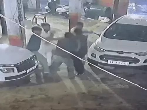 पानीपत में वर्कशॉप में घुसकर मैकेनिक से मारपीट: रिपेयरिंग के पैसे मांगने पर विवाद, लोहे की रॉड से हमला; 3 पर केस