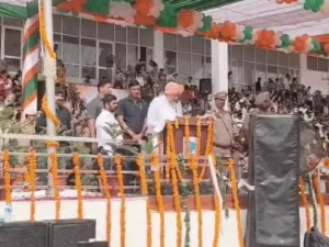 सिरसा में मंत्री श्याम सिंह राणा ने किया ध्वजारोहण: देशभक्ति, एकता और समरसता का दिया संदेश